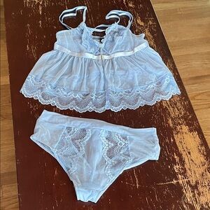 Mentionables Blue Lace Set Large NWOT